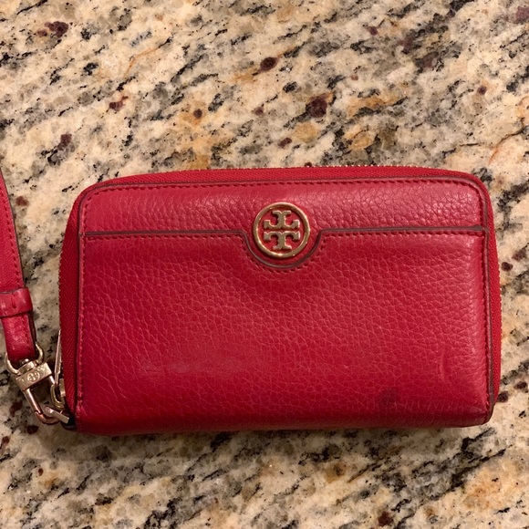 Tory Burch Handbags - Tory Burch Wristlet/Wallet